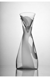 TAI-PÍ – CARAFE FOR WINE OR WATER, HAND BLOWN GLASS, MADE FROM BOHEMIAN CRYSTAL, SANDED DECORATION, LIMITED COLLECTION.