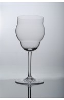 CLASSIC – WINE GLASS FOR RED WINE WITH SANDED DECORATION AT THE BOTTOM, HANDBLOWN GLASS, MADE FROM BOHEMIAN CRYSTAL.